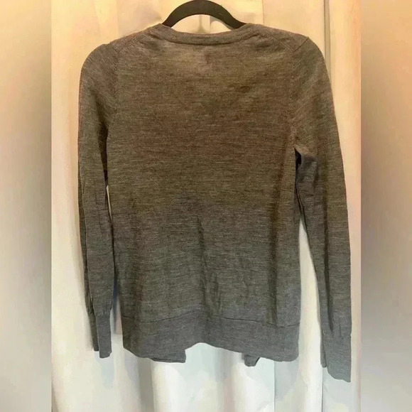 Gap Cardigan Womens Medium Gray 100% Merino Wool Sweater - Picture 4 of 4